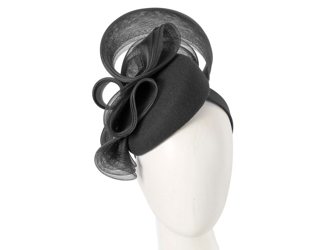 Black winter racing fascinator by Fillies Collection-0